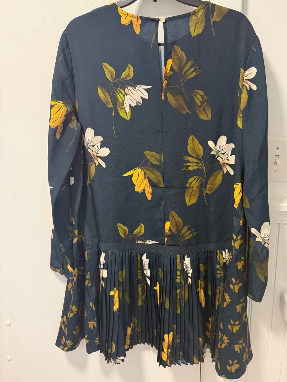NWT 🔥 Ted Baker Size 12 L Savanna Navy Floral Pleated-Hem Mini Dress - Picture 5 of 10